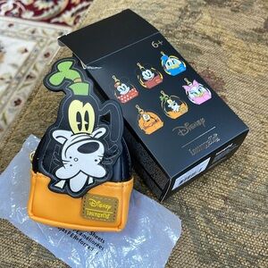 Disney loungefly Mystery Box Bag Charm Goofy